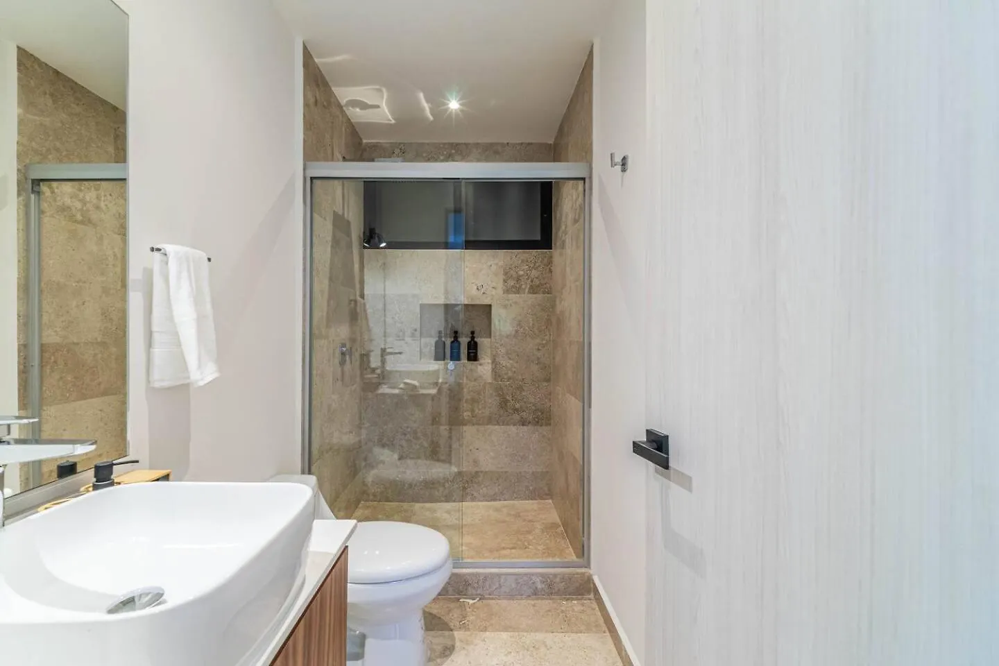 2 Bd Suite With Private Balcony, Rooftop Pool, Gym Tulum